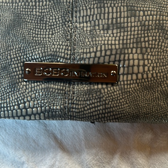 BCBG Generations “Snakeskin” Envelope Clutch #NYEVE - Picture 5 of 9